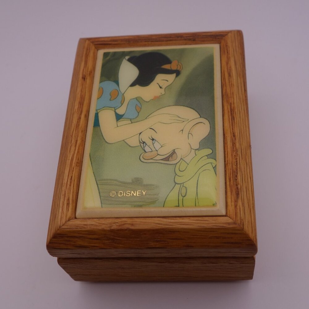 Vintage Disney Snow White and the Seven Dwarfs Graphic Art Tiles Box